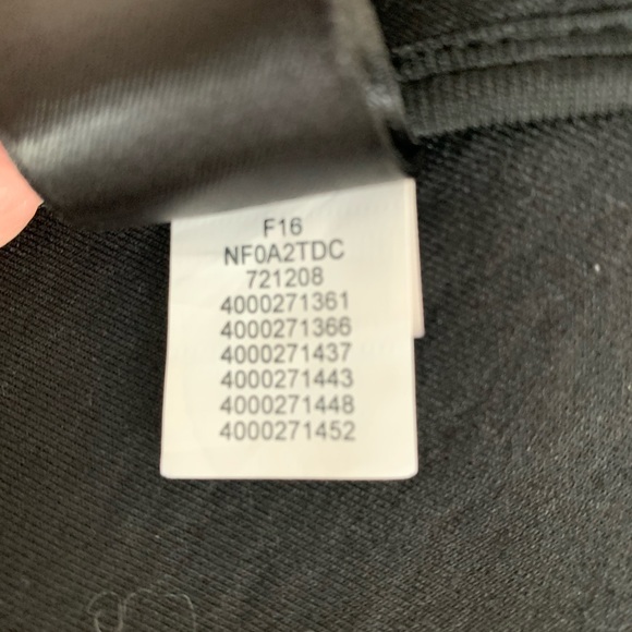 The North Face men’s black jacket - Picture 6 of 9